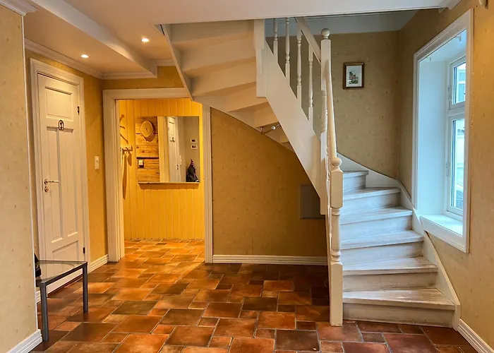 Nedre Blekeveien 4 *